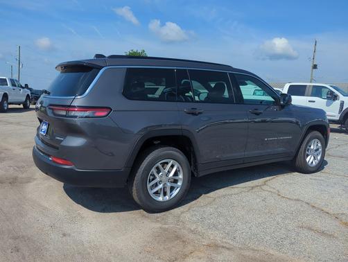 Baltic Gray Metallic Clearcoat 2026 Jeep Grand Cherokee L Altitude