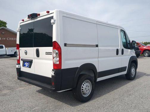 Bright White Clearcoat 2026 RAM ProMaster 1500 Low Roof
