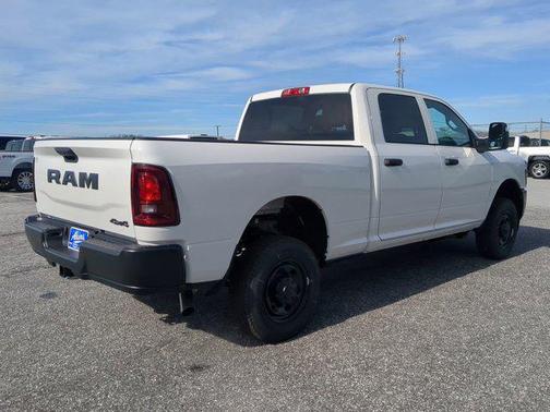 2026 RAM 2500 Tradesman Crew Cab 4x4 6'4' Box