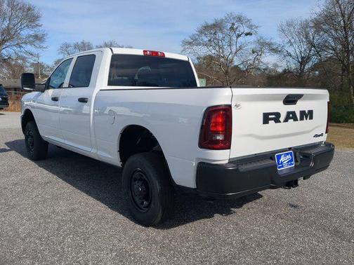 2026 RAM 2500 Tradesman Crew Cab 4x4 6'4' Box