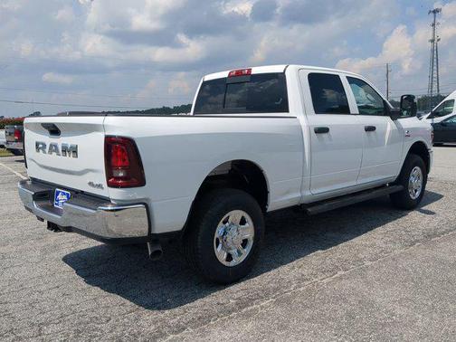 Bright White Clearcoat 2026 RAM 2500 Tradesman Crew Cab 4x4 6'4' Box