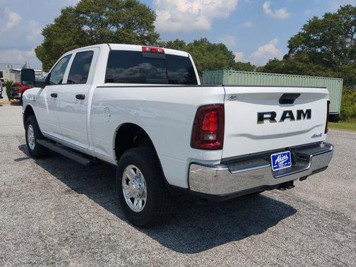 Bright White Clearcoat 2026 RAM 2500 Tradesman Crew Cab 4x4 6'4' Box