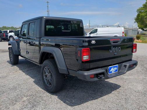 2025 Jeep Gladiator Sport S