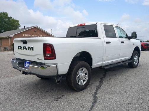 2025 RAM 2500 Tradesman Crew Cab 4x4 6'4' Box