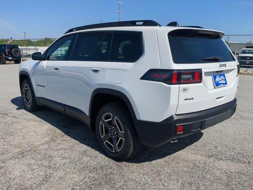 Bright White Clearcoat 2026 Jeep Cherokee Laredo 4x4