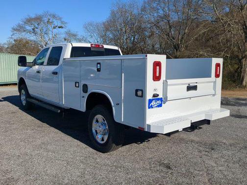 2026 RAM 2500 Tradesman Crew Cab 4x4 8' Box