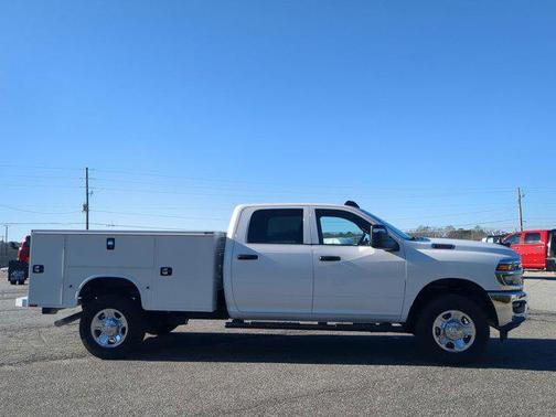 2026 RAM 2500 Tradesman Crew Cab 4x4 8' Box