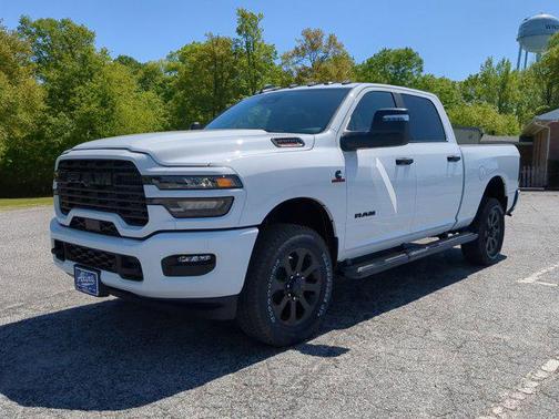 2025 RAM 2500 Big Horn Crew Cab 4x4 6'4' Box