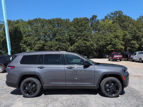 Baltic Gray Metallic Clearcoat 2026 Jeep Grand Cherokee L Limited