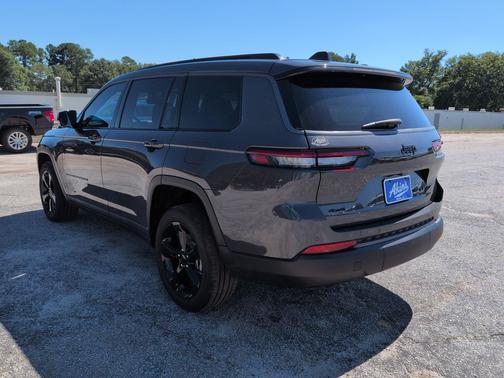 Baltic Gray Metallic Clearcoat 2026 Jeep Grand Cherokee L Limited