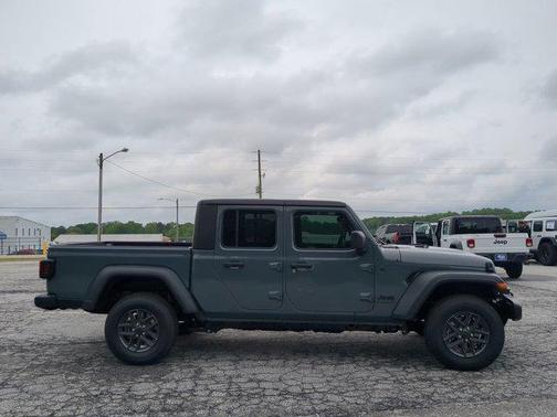 2025 Jeep Gladiator Sport S