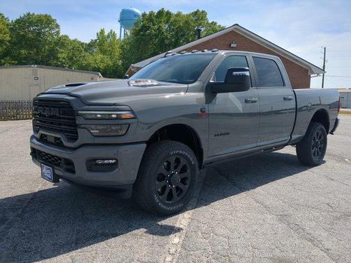 Ceramic Gray Clearcoat 2026 RAM 2500 Laramie Crew Cab 4x4 6'4' Box