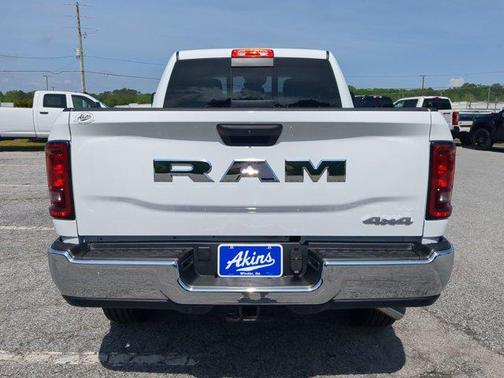 2025 RAM 2500 Tradesman Crew Cab 4x4 6'4' Box
