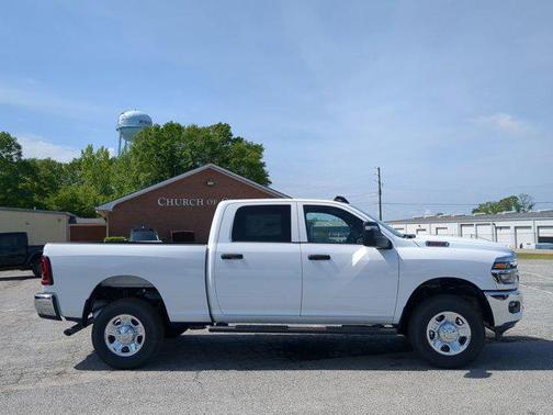 2025 RAM 2500 Tradesman Crew Cab 4x4 6'4' Box