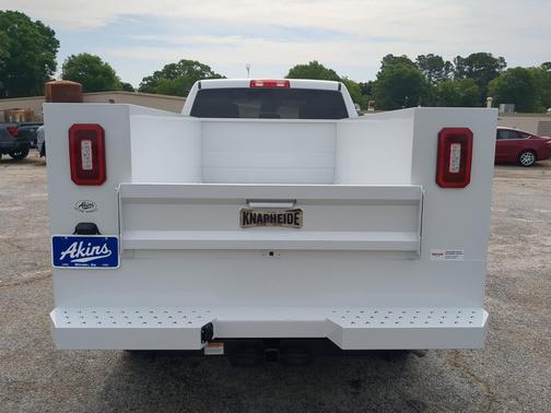 Bright White Clearcoat 2026 RAM 2500 Tradesman Crew Cab 4x2 8' Box