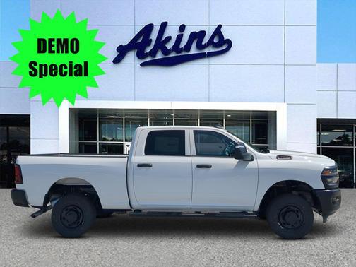 Bright White Clearcoat 2026 RAM 2500 Tradesman Crew Cab 4x4 6'4' Box