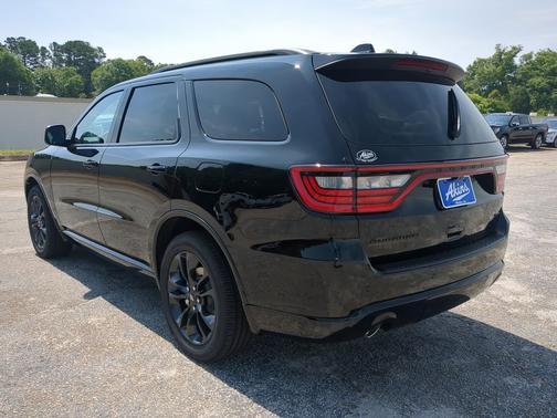 DB Black Clearcoat 2026 Dodge Durango GT RWD