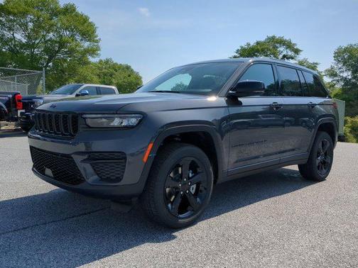 2025 Jeep Grand Cherokee Altitude