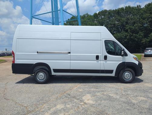 Bright White Clearcoat 2026 RAM ProMaster 3500 High Roof