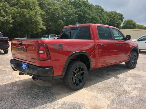 Molten Red Pearlcoat 2026 RAM 1500 Laramie