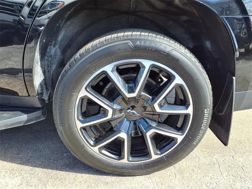 2022 Chevrolet Tahoe 4WD RST