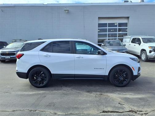 2023 Chevrolet Equinox LS