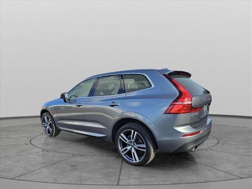 2021 Volvo XC60 T5 Momentum