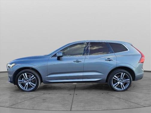 2021 Volvo XC60 T5 Momentum