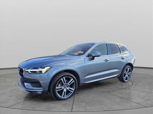 2021 Volvo XC60 T5 Momentum