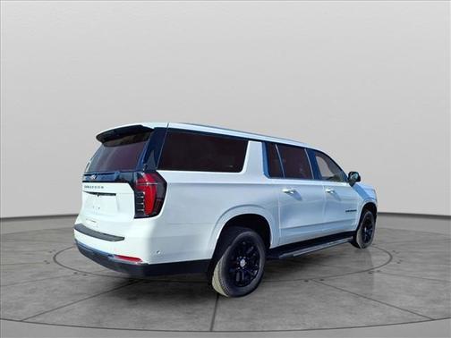 2025 Chevrolet Suburban LS
