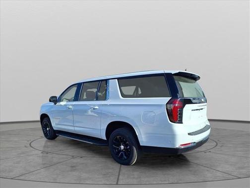 2025 Chevrolet Suburban LS