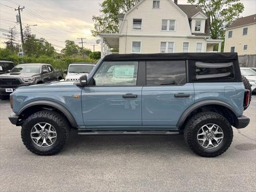 2022 Ford Bronco Badlands