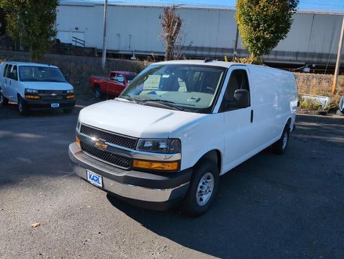 2025 Chevrolet Express 3500 RWD 3500 Extended Wheelbase WT