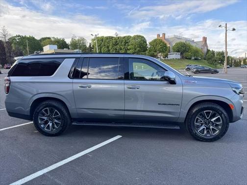 2024 Chevrolet Suburban 4WD Z71