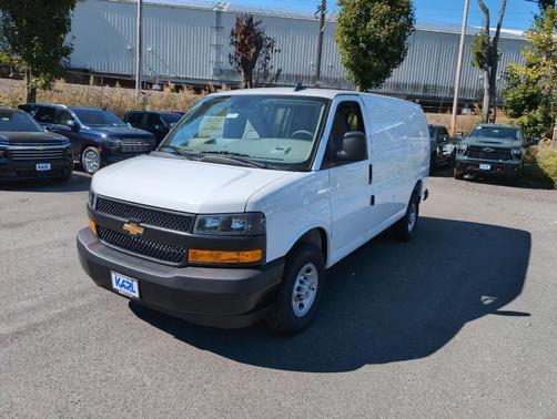 2025 Chevrolet Express 2500 RWD 2500 Regular Wheelbase WT