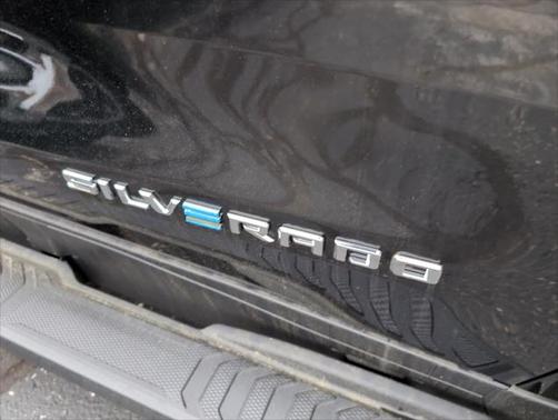 2025 Chevrolet Silverado EV LT