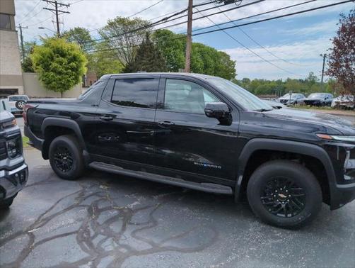 2025 Chevrolet Silverado EV LT