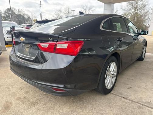 2017 Chevrolet Malibu 1LT