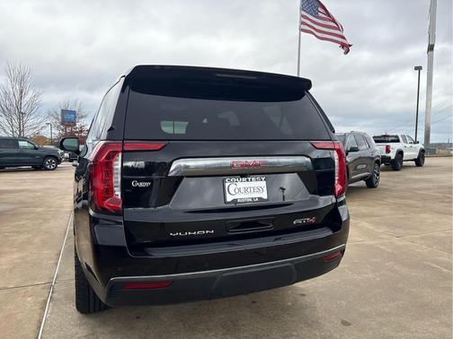 2021 GMC Yukon 4WD AT4