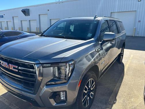 2022 GMC Yukon XL 4WD AT4