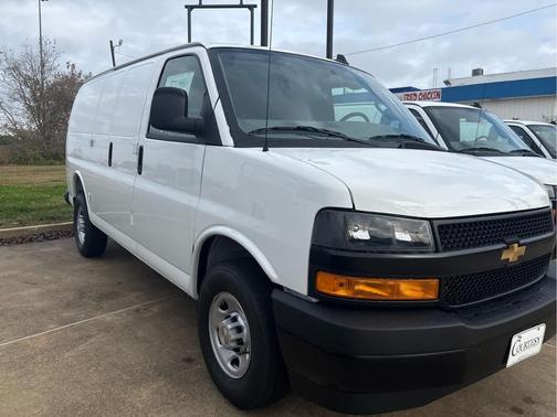 2025 Chevrolet Express 2500 RWD 2500 Regular Wheelbase WT