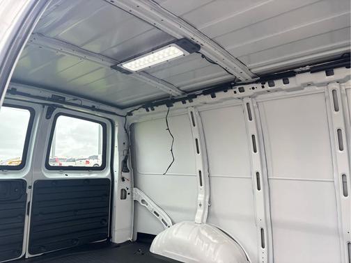 2025 Chevrolet Express 2500 RWD 2500 Regular Wheelbase WT