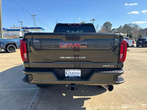 2023 GMC Sierra 2500 AT4