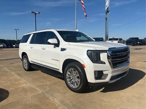 2022 GMC Yukon XL SLT