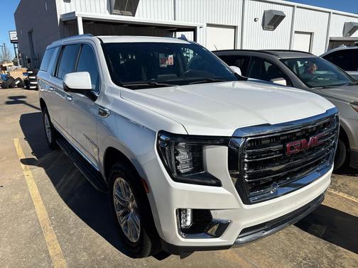 2022 GMC Yukon XL SLT