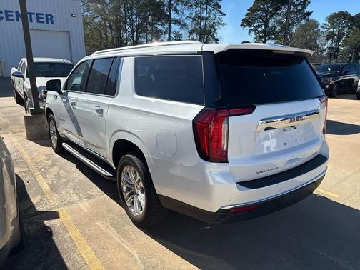 2022 GMC Yukon XL SLT