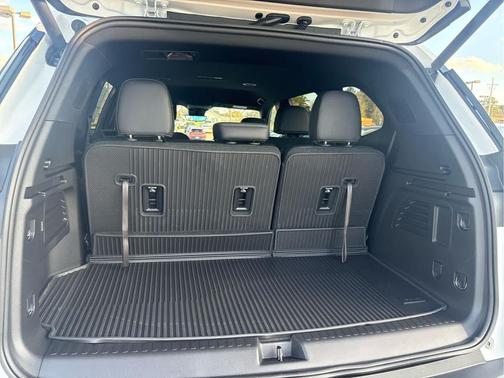 2026 GMC Acadia AT4 AWD