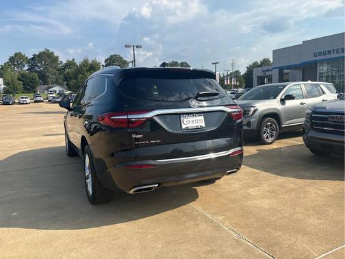 2020 Buick Enclave Essence