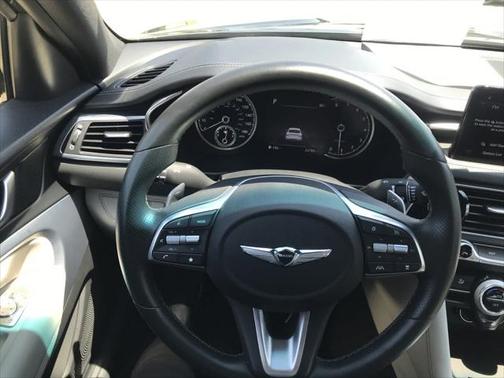 2023 Genesis G70 2.0T RWD