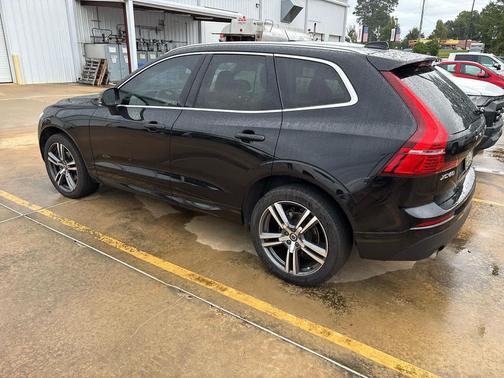 2021 Volvo XC60 T5 Momentum